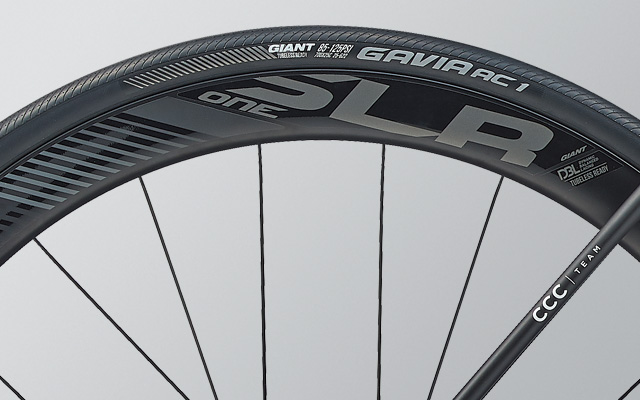 2019 GIANT Bicycles | TCR ADVANCED PRO TEAM DISC (2020 NEW)