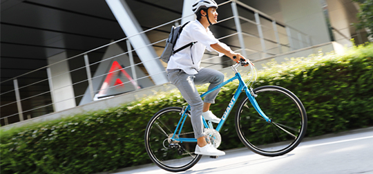 19 Giant Bicycles On Road