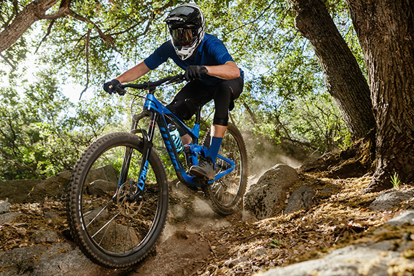 2020 GIANT Bicycles Showcase ESCAPE RX-E+