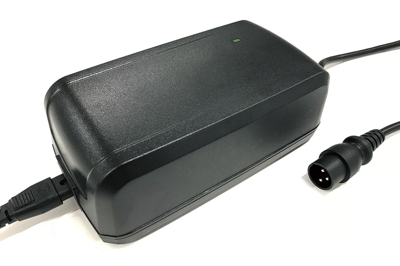 2021 GIANT Bicycles CHARGER 36V3A