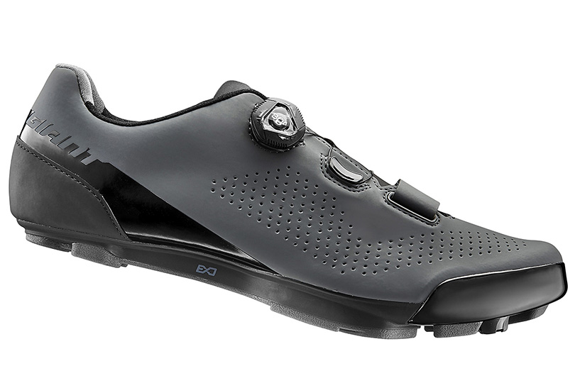 PAIRE DE CHAUSSURES GIANT PHASE 2 POINTURE 42 NOIRE/BLEUE NEUVE