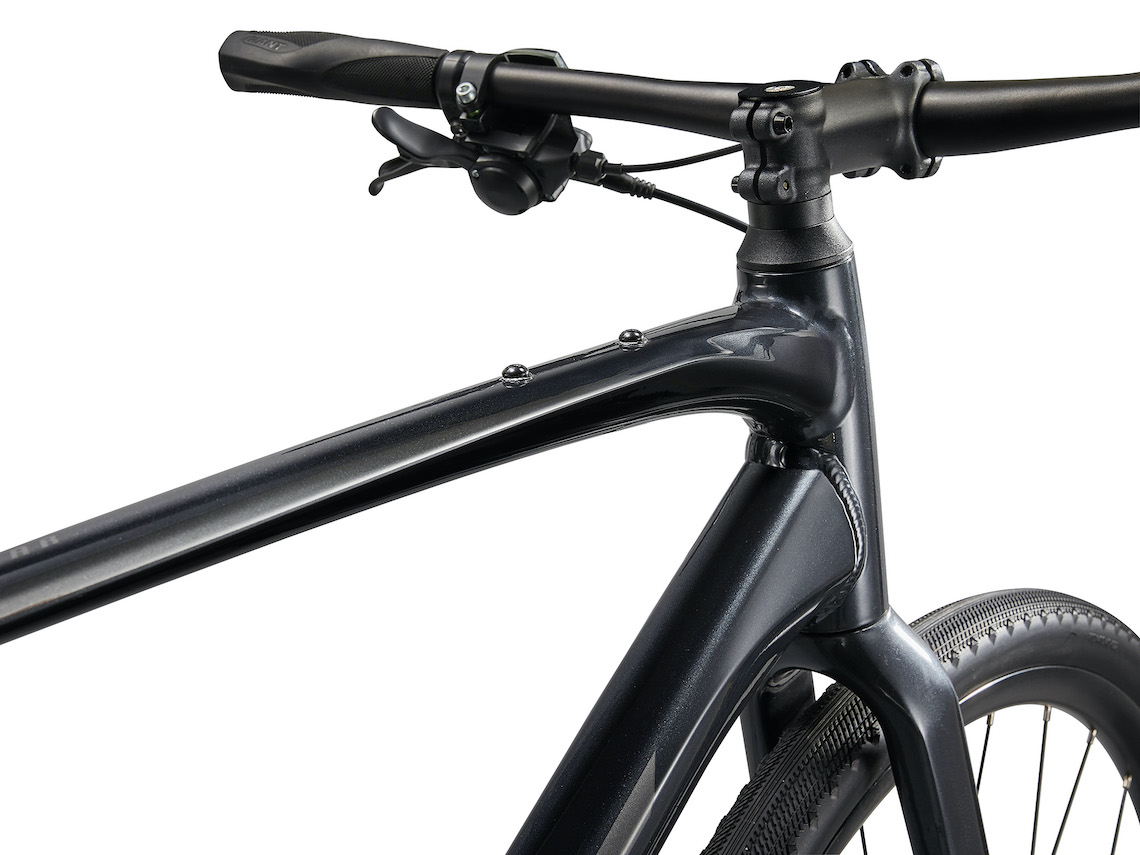 2023 GIANT Bicycles | FASTROAD AR 2