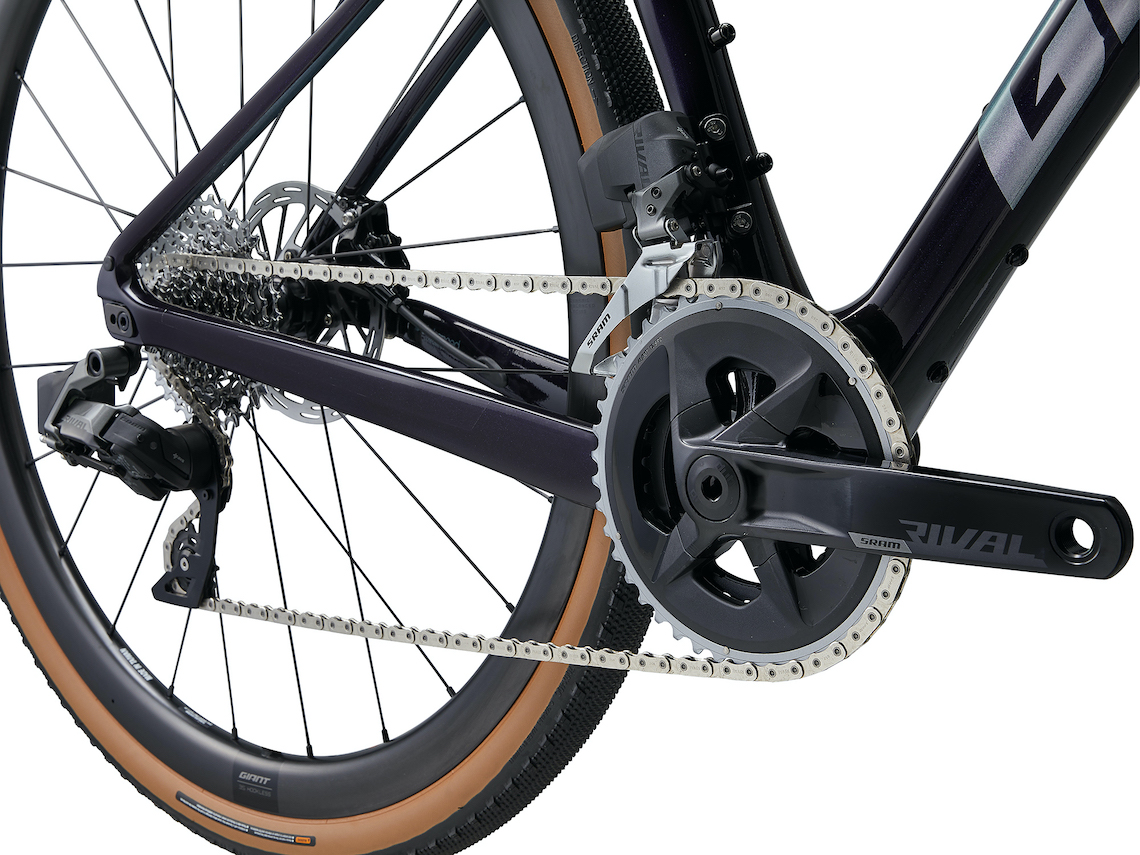 2023 GIANT Bicycles | REVOLT ADVANCED PRO 1