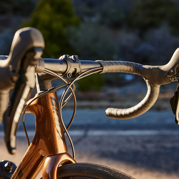 2023 GIANT Bicycles | TCR ADVANCED 2 DISC KOM